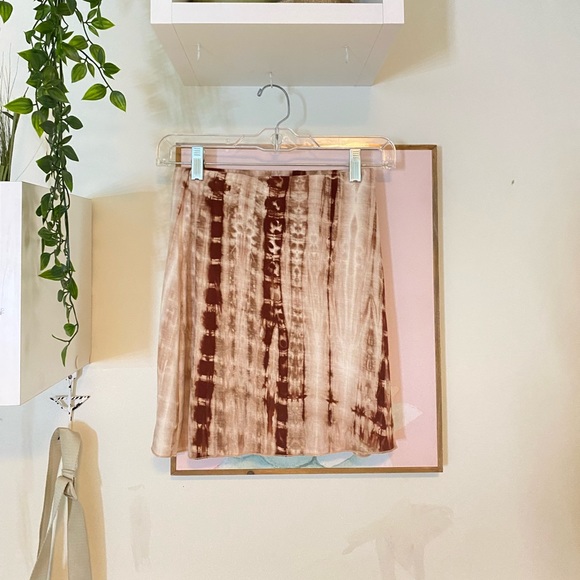 PACSUN L.A. HEARTS Tie-Dye Mini Skirt - Picture 2 of 2